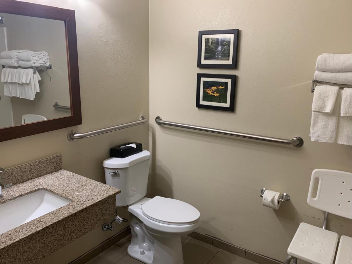Hotel Comfort I-74 3*